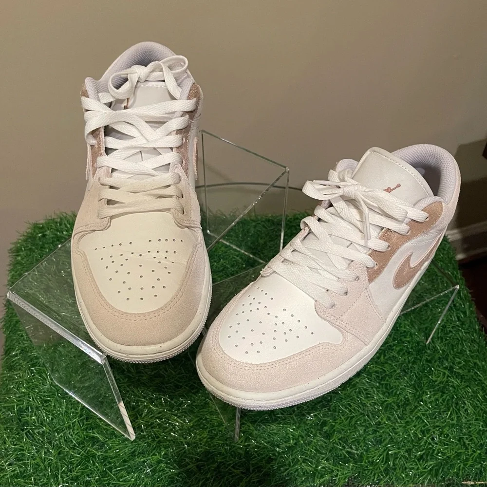 Jordan 1 Low SE in Brown Tones - Picture 5 of 10